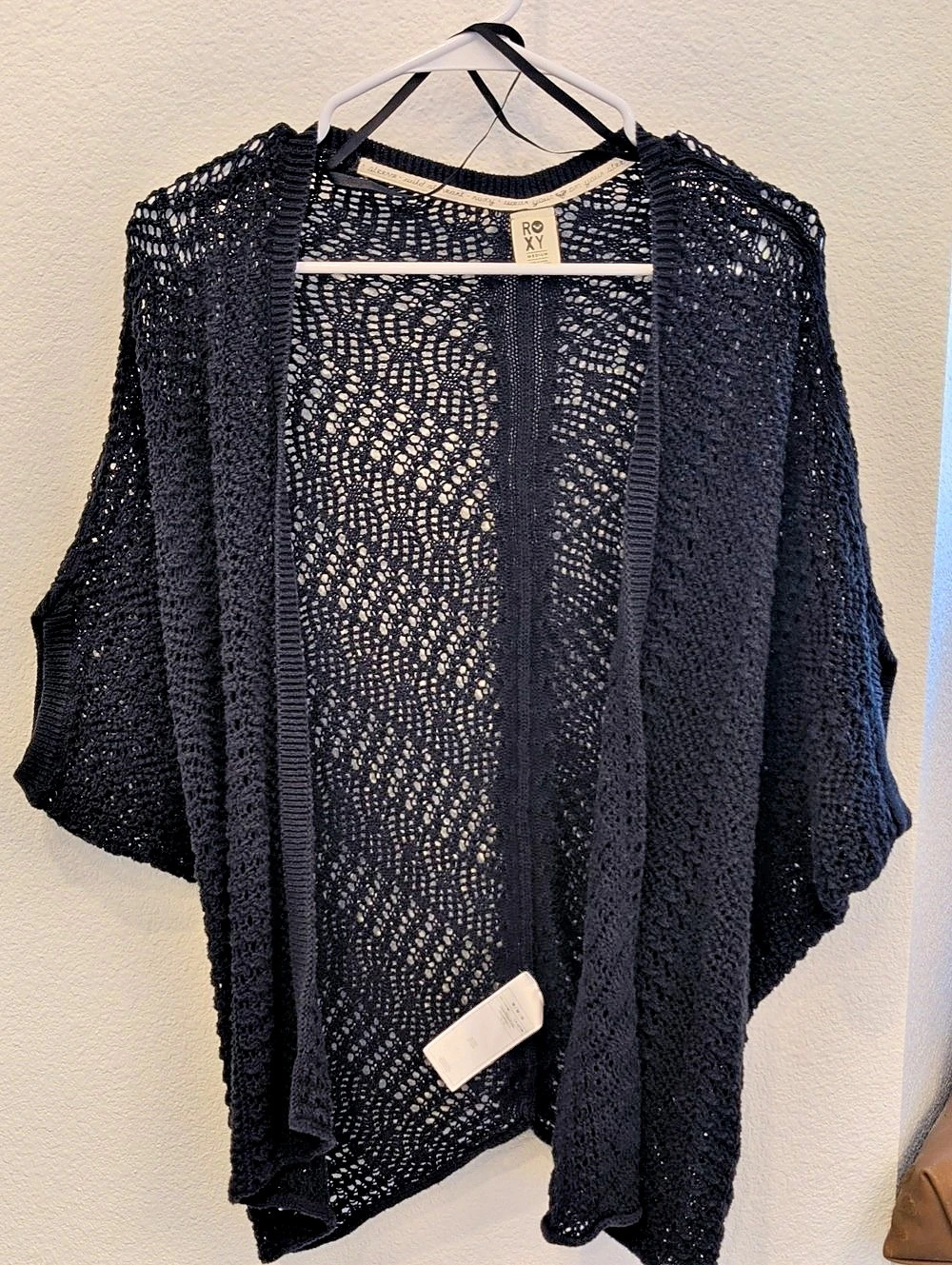 Roxy Cotton Crochet Knit Shrug in Black Size Medium Dolman Sides Low Back Detail